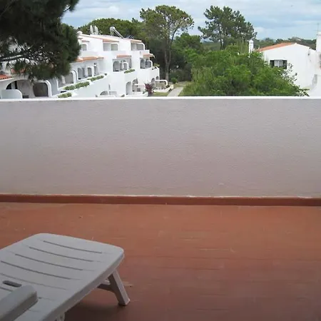 Apartment Sleeps 4 Air Con Wifi T480131 *
